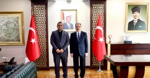 Vali Dr. Kemal Kızılkaya, İl Göç Müdürü Zafer Akın’ı Makamında Kabul Etti