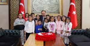 Siirt Valiliği’nde Minik Misafirler: 23 Nisan Coşkusu ve Fidan Gibi Umutlar