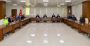 Siirt’te Kaldırım İşgalleri ve Seyyar Satıcılar Sorunu Masaya Yatırıldı