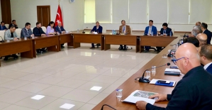 Siirt Belediyesi’nde Haftalık Değerlendirme Toplantısı Vali Kızılkaya Başkanlığında Yapıldı