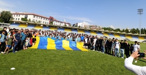 Siirt Spor Taraftarından Play-Off Maçı Öncesi Coşkulu Destek!