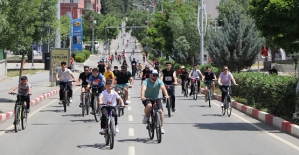 Vali Kızılkaya Gençlerle Birlikte Sağlıklı Yaşama Pedal Çevirdi