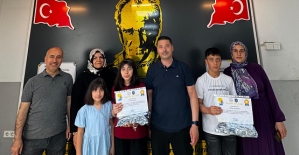 Bursluluk Sınavı Şampiyonları Şehit Polis Hayrettin Şişman Ortaokulu’ndan