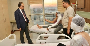Vali Kızılkaya, Sismik Araştırma Çalışmasında Yaralanan İşçileri Hastanede Ziyaret Etti