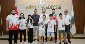 VALİ KIZILKAYA, “ŞAMPİYON BOKSÖRLERİ TEBRİK ETTİ